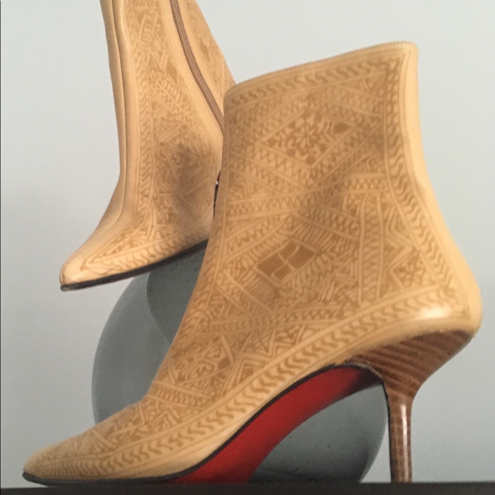 8.0 Christian Louboutin booties